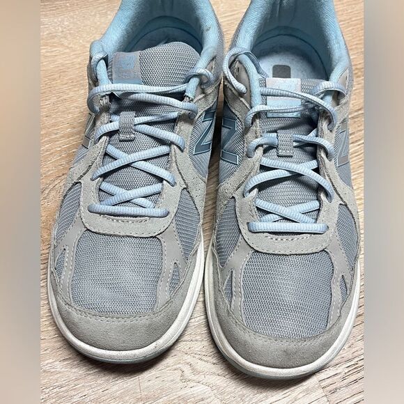 New Balance 877 silver walking shoes Sz 9.5 - Picture 2 of 12